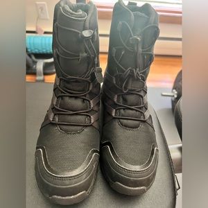 North Face Winter Sneaker Black NIB